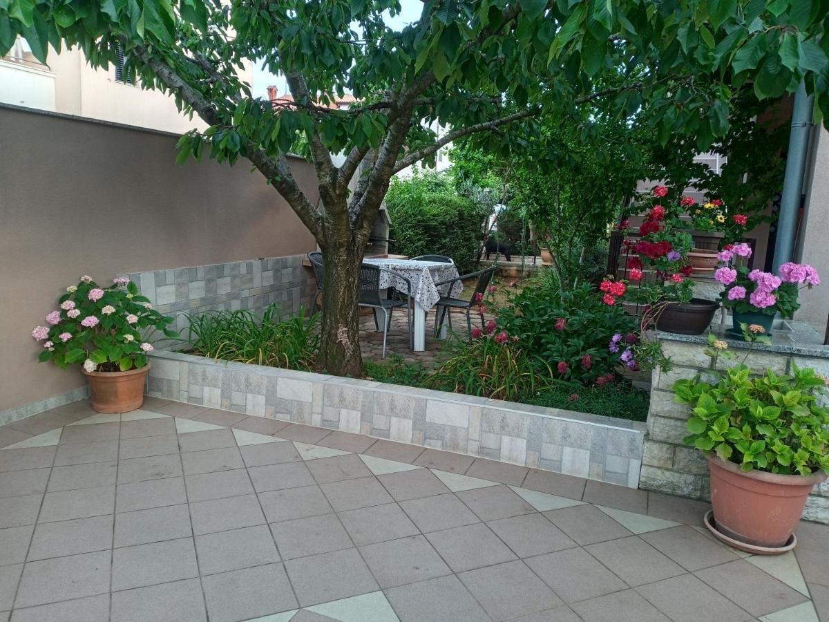 Apartmani Alma Pula Exterior foto