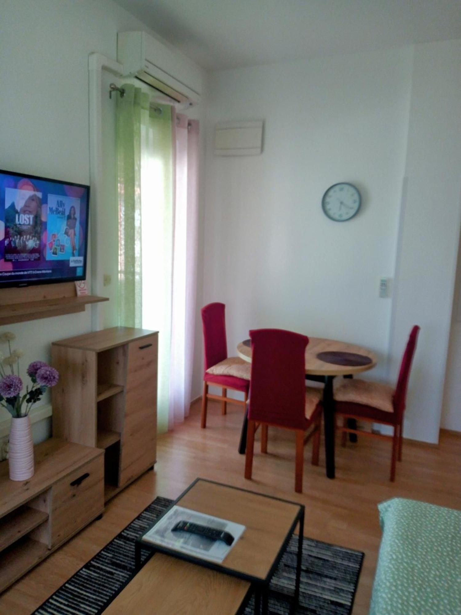 Apartmani Alma Pula Exterior foto