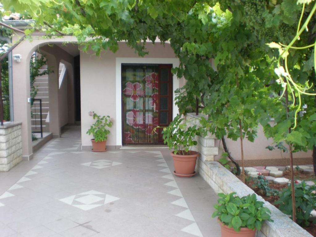 Apartmani Alma Pula Exterior foto